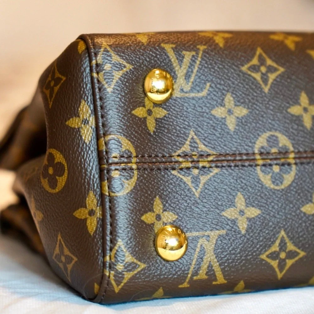 Louis Vuitton Venus Monogram Brown Sesame Tote or Shoulder Bag - Like New - Picture 6 of 15